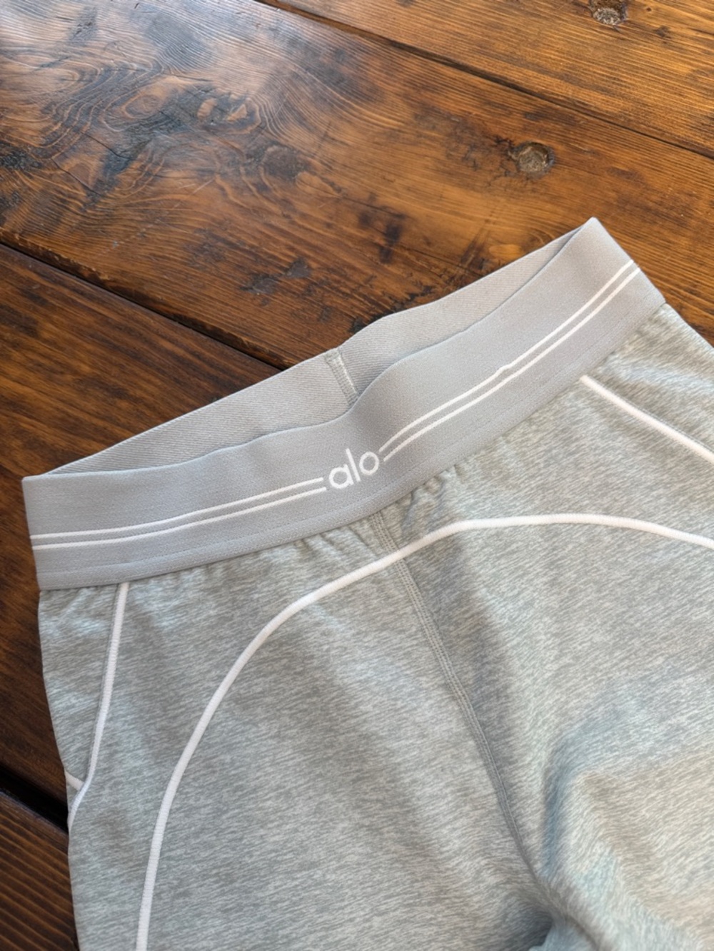 Alo Yoga Alosoft High-Waist Heart Throb Lt Gray Heather Leggings. S. Like new! - Picture 2 of 8